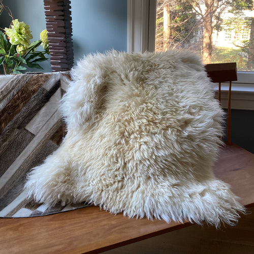 Calma Sheepskin Throw Rug