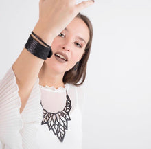 Collar Angulos