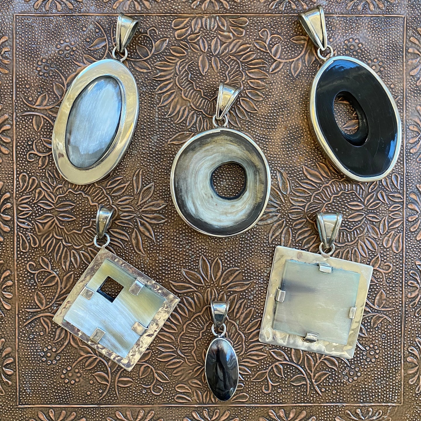 Estancia Horn Pendant