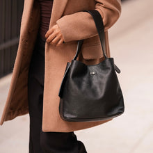 Rebeca Hobo Bag